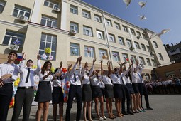 Новый учебный год начинается для миллионов российских школьников и студентов